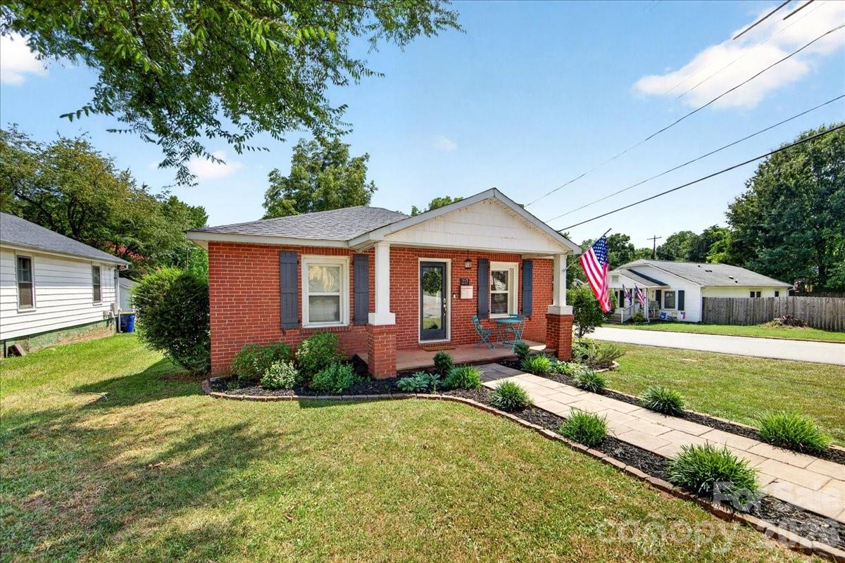 main property photo 30