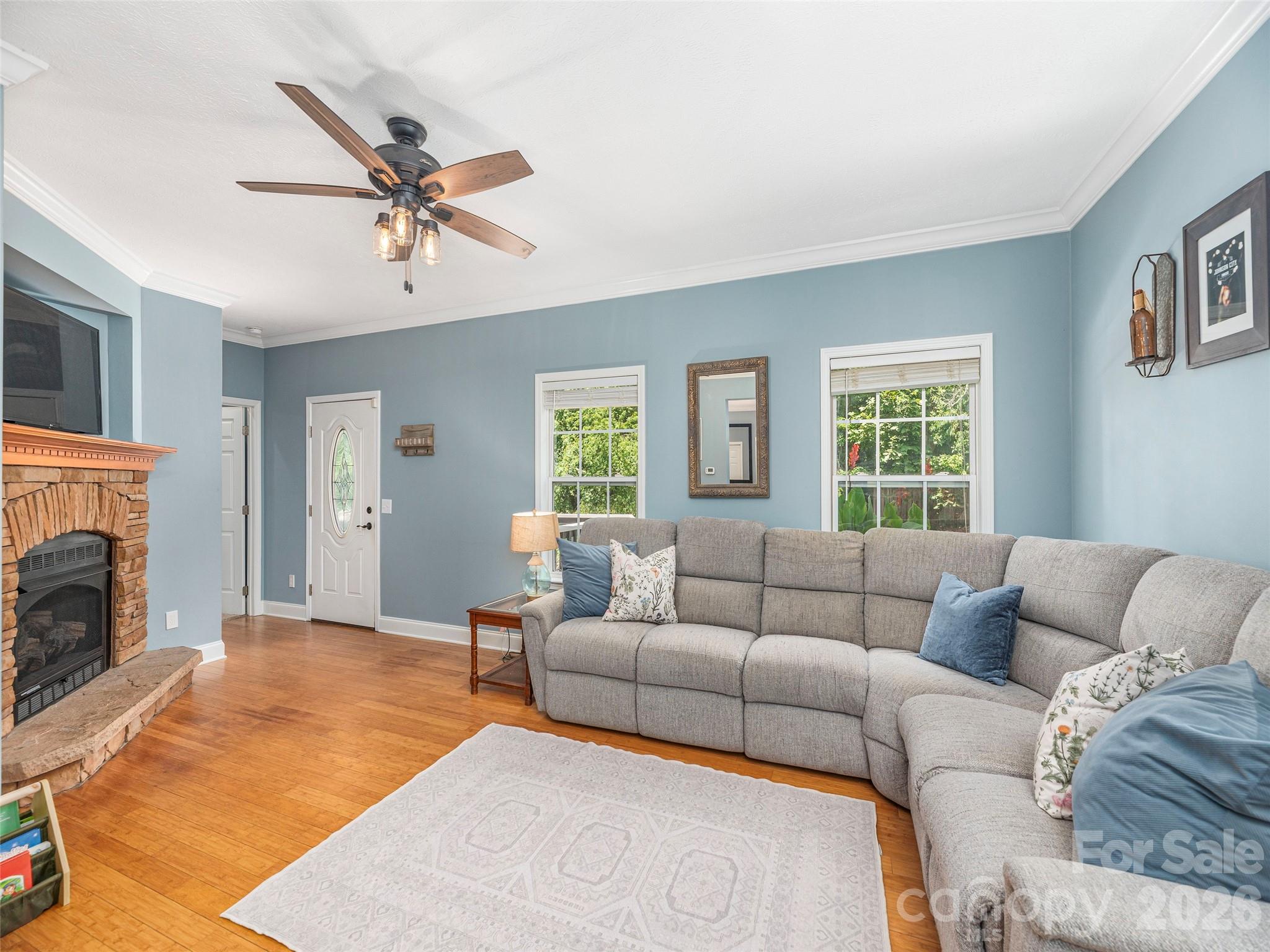 main property photo 7