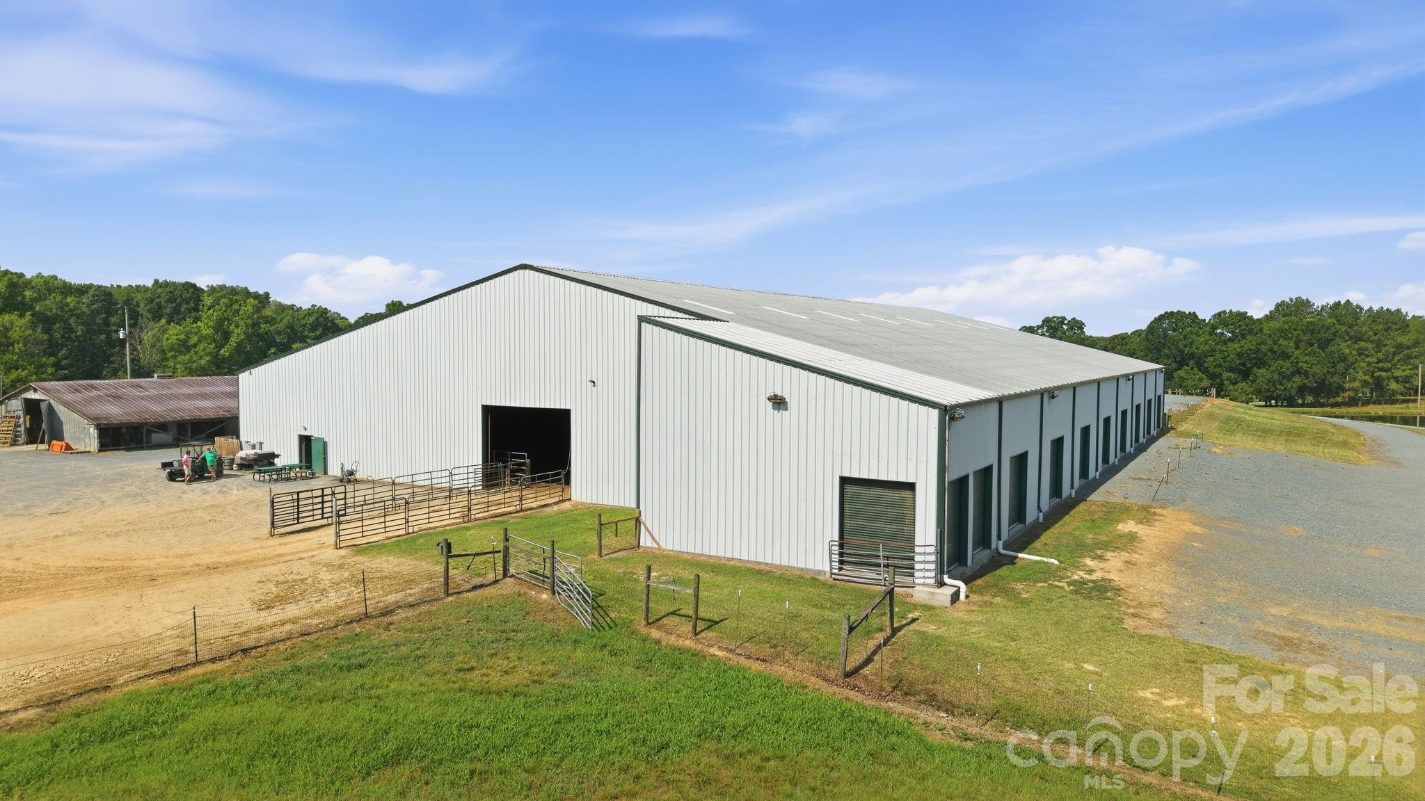 main property photo 40