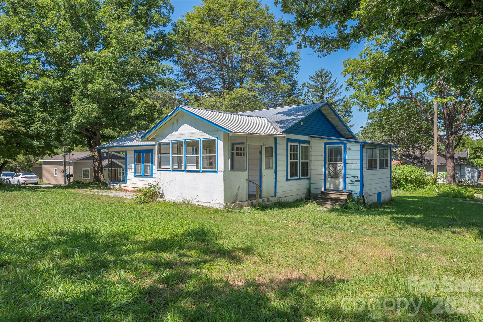 main property photo 3