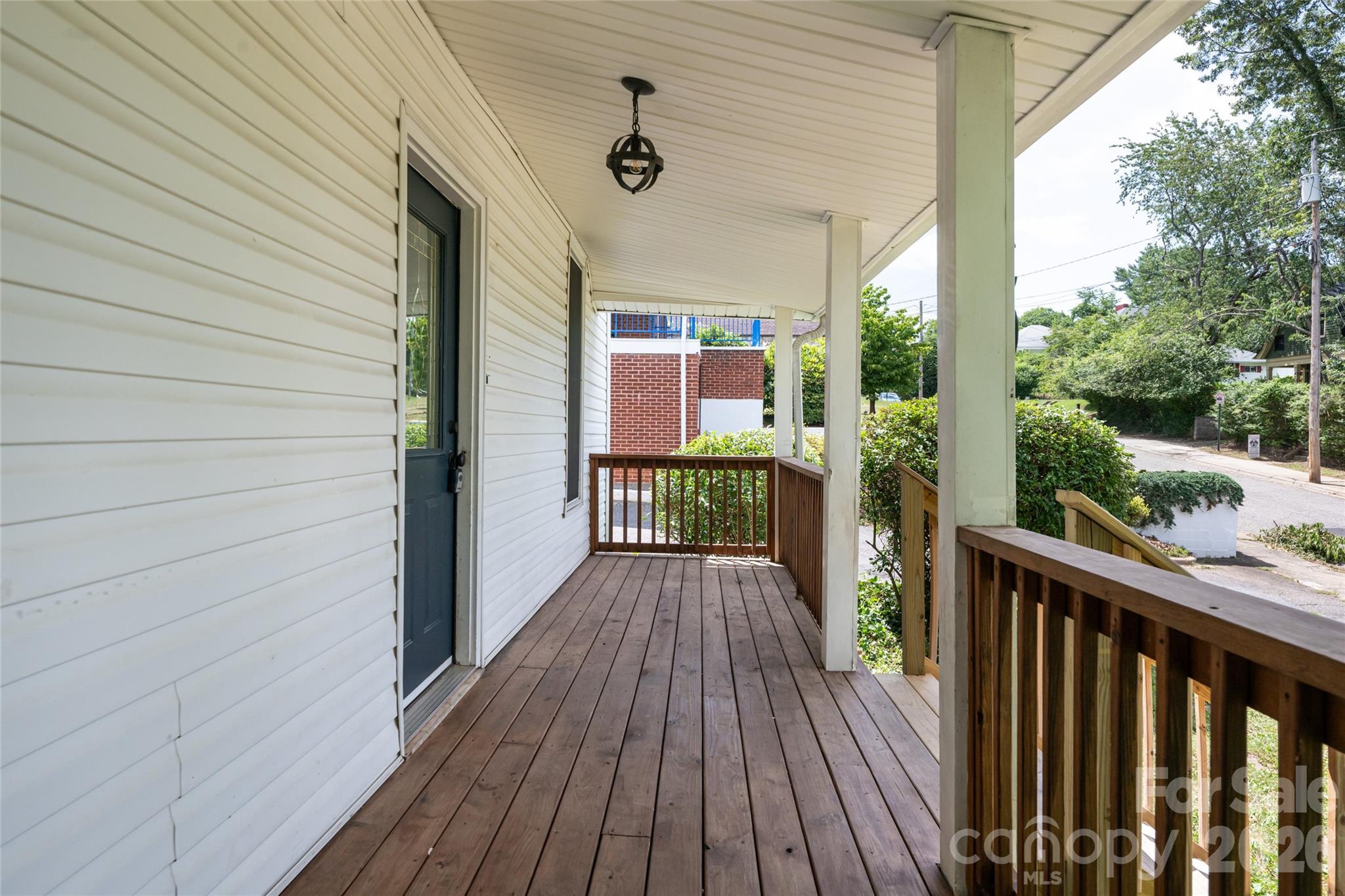 main property photo 5