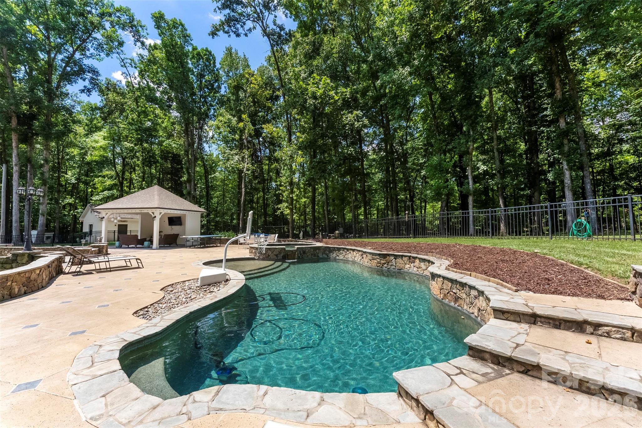 main property photo 39