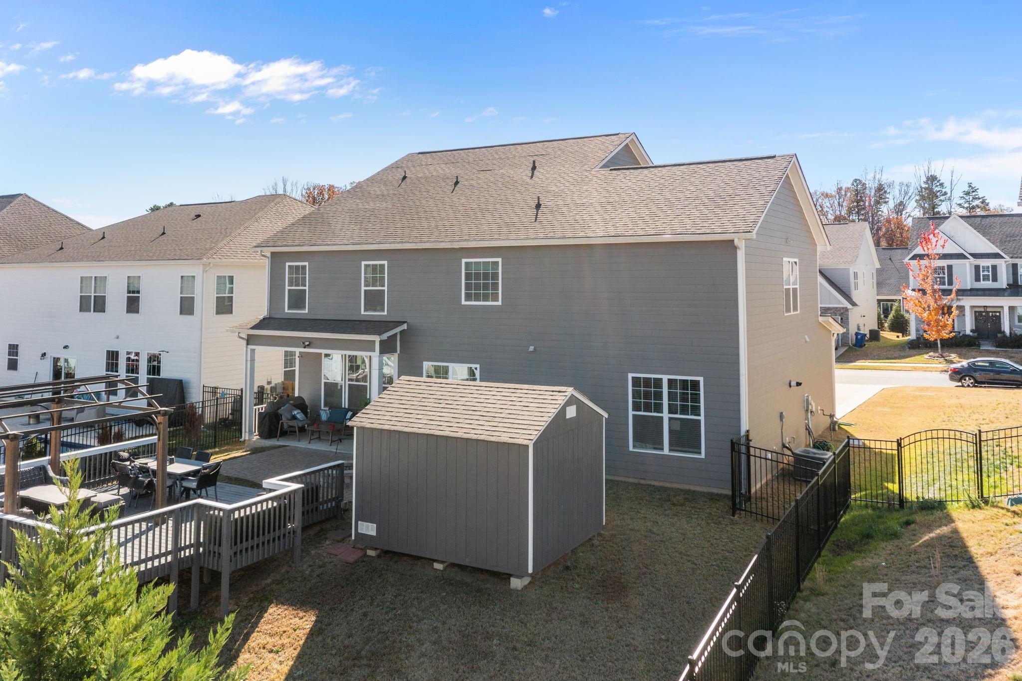 main property photo 30