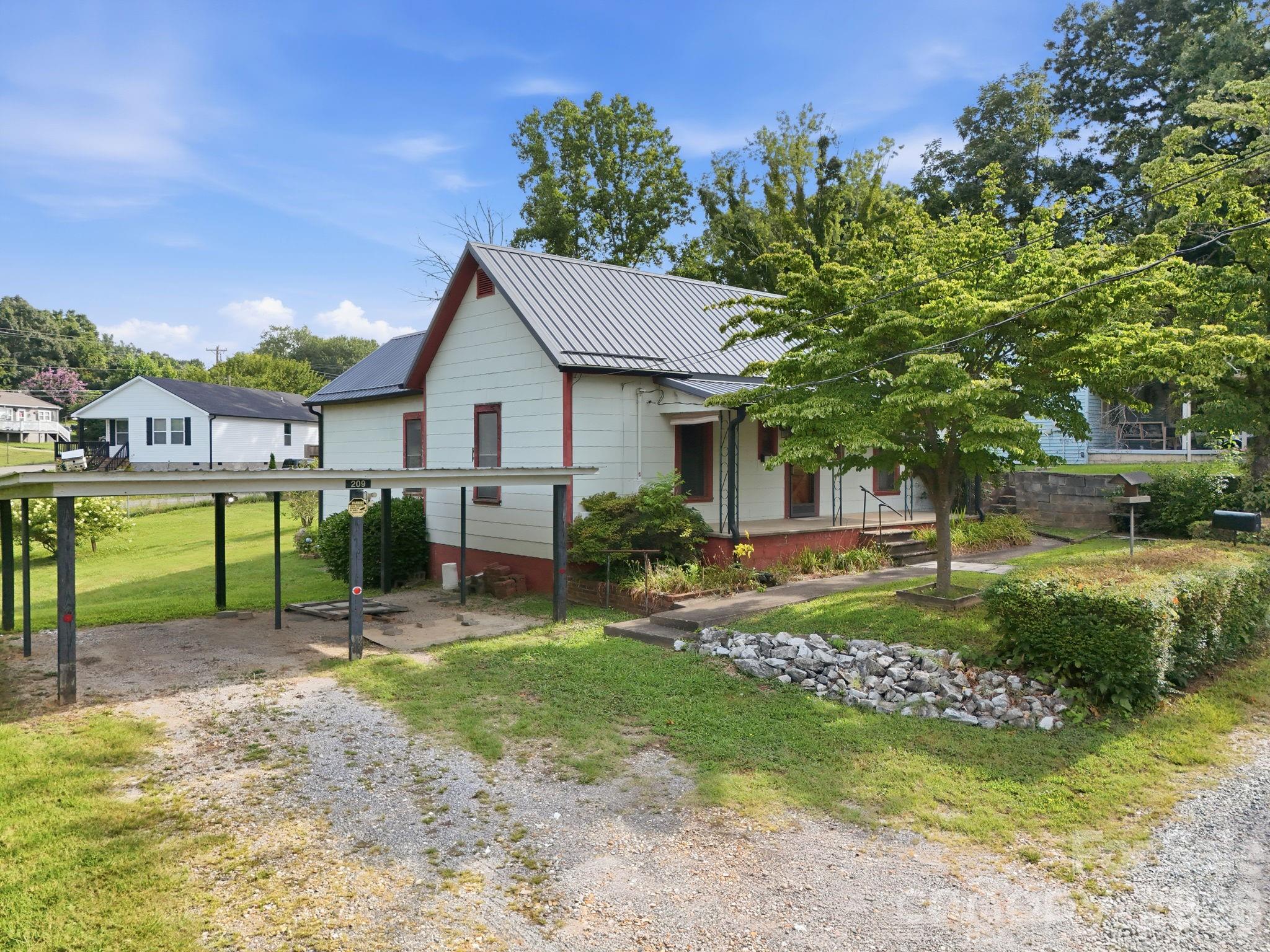 main property photo 2