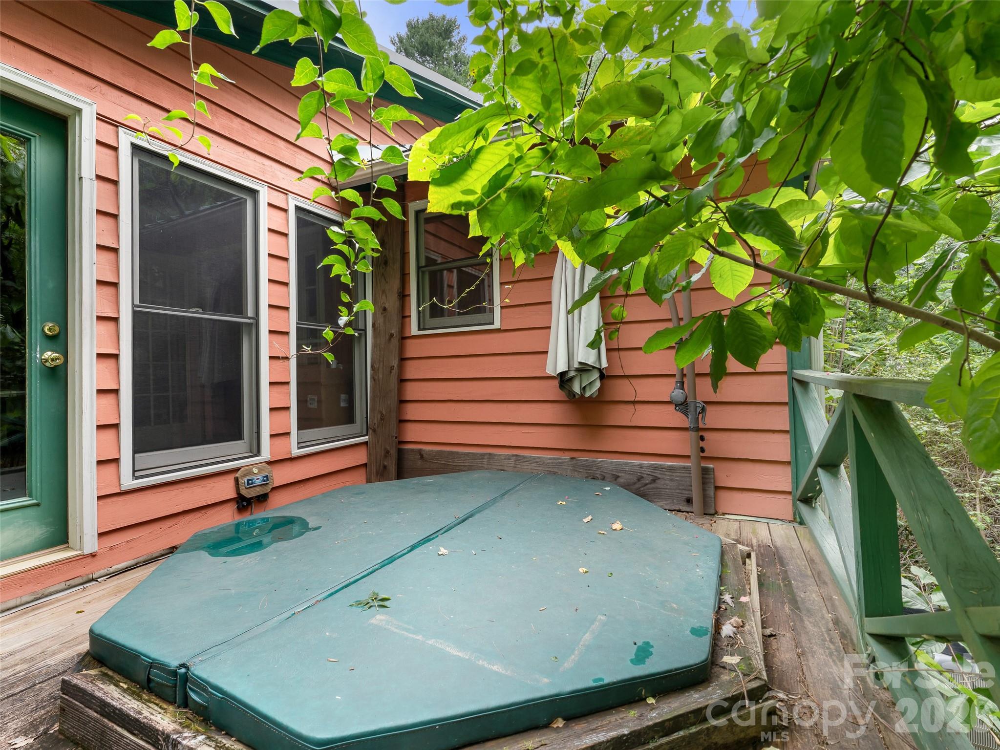 main property photo 17