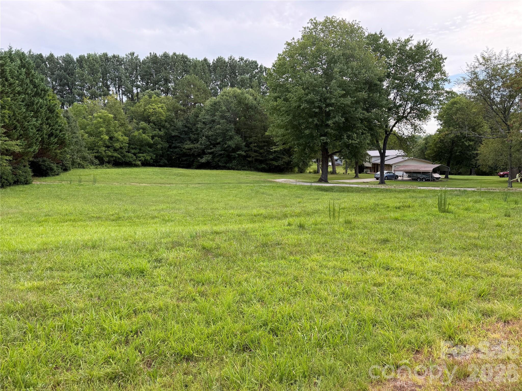 main property photo 11