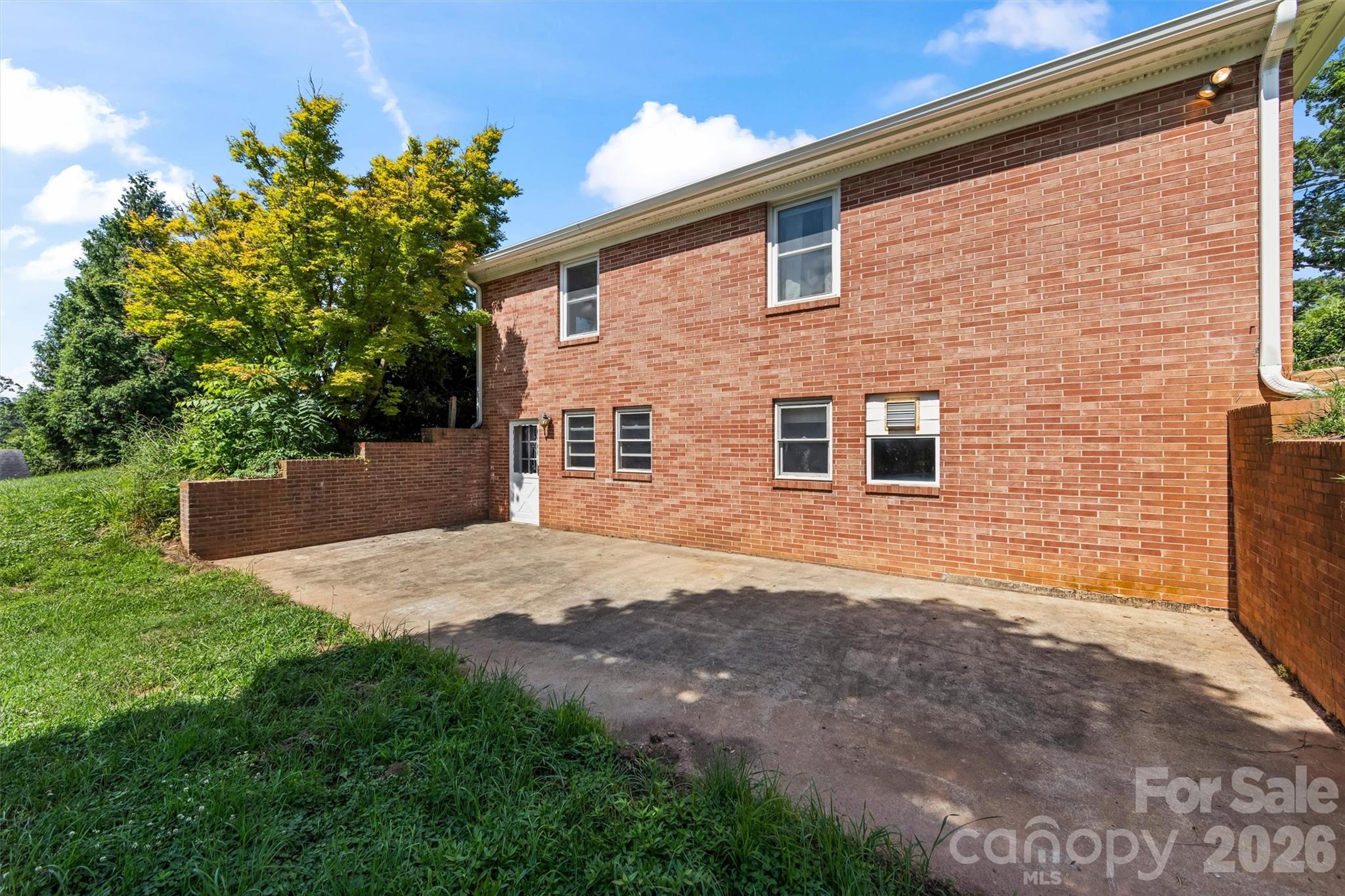 main property photo 29