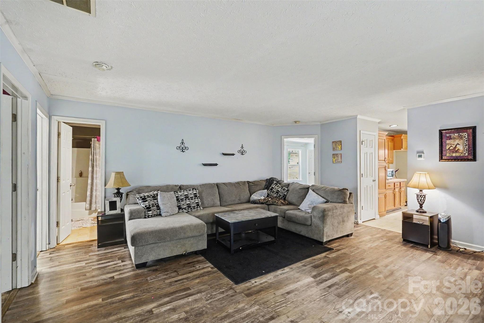 main property photo 5