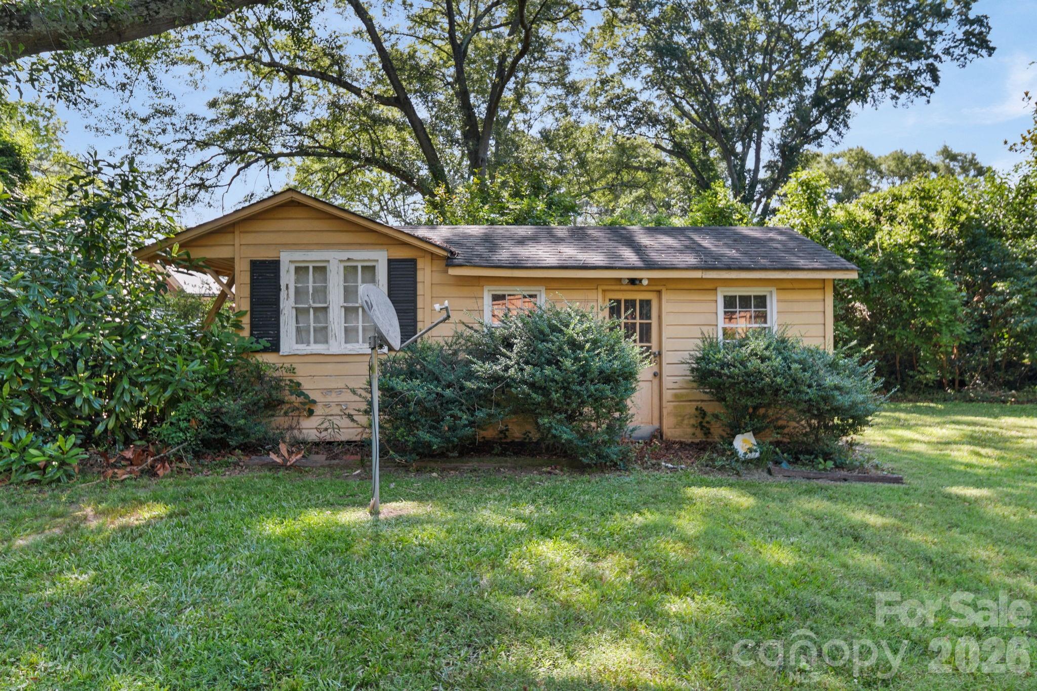 main property photo 37