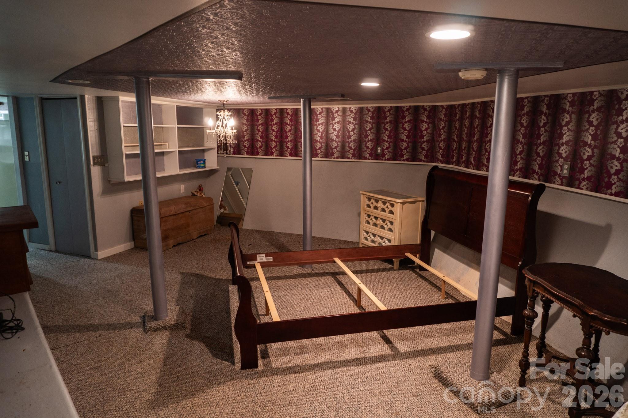 main property photo 41