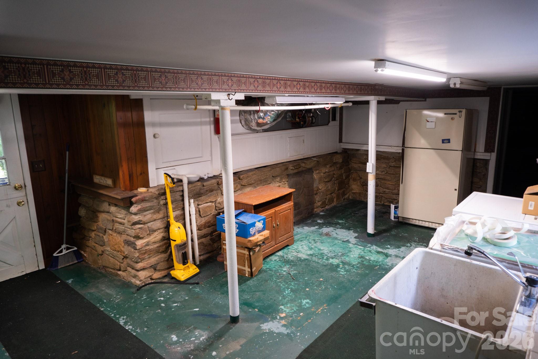 main property photo 44