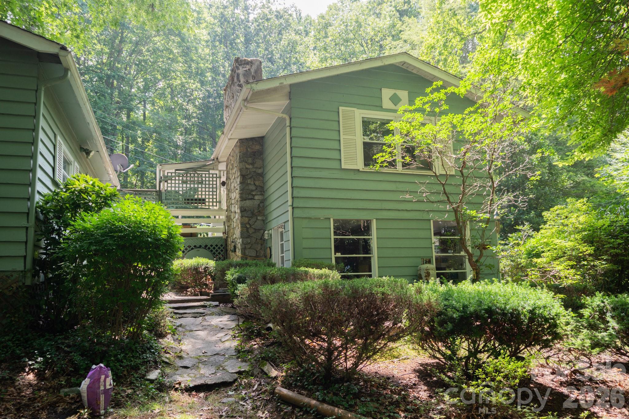 main property photo 5