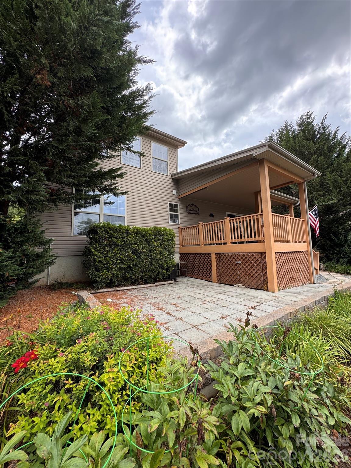 main property photo 27