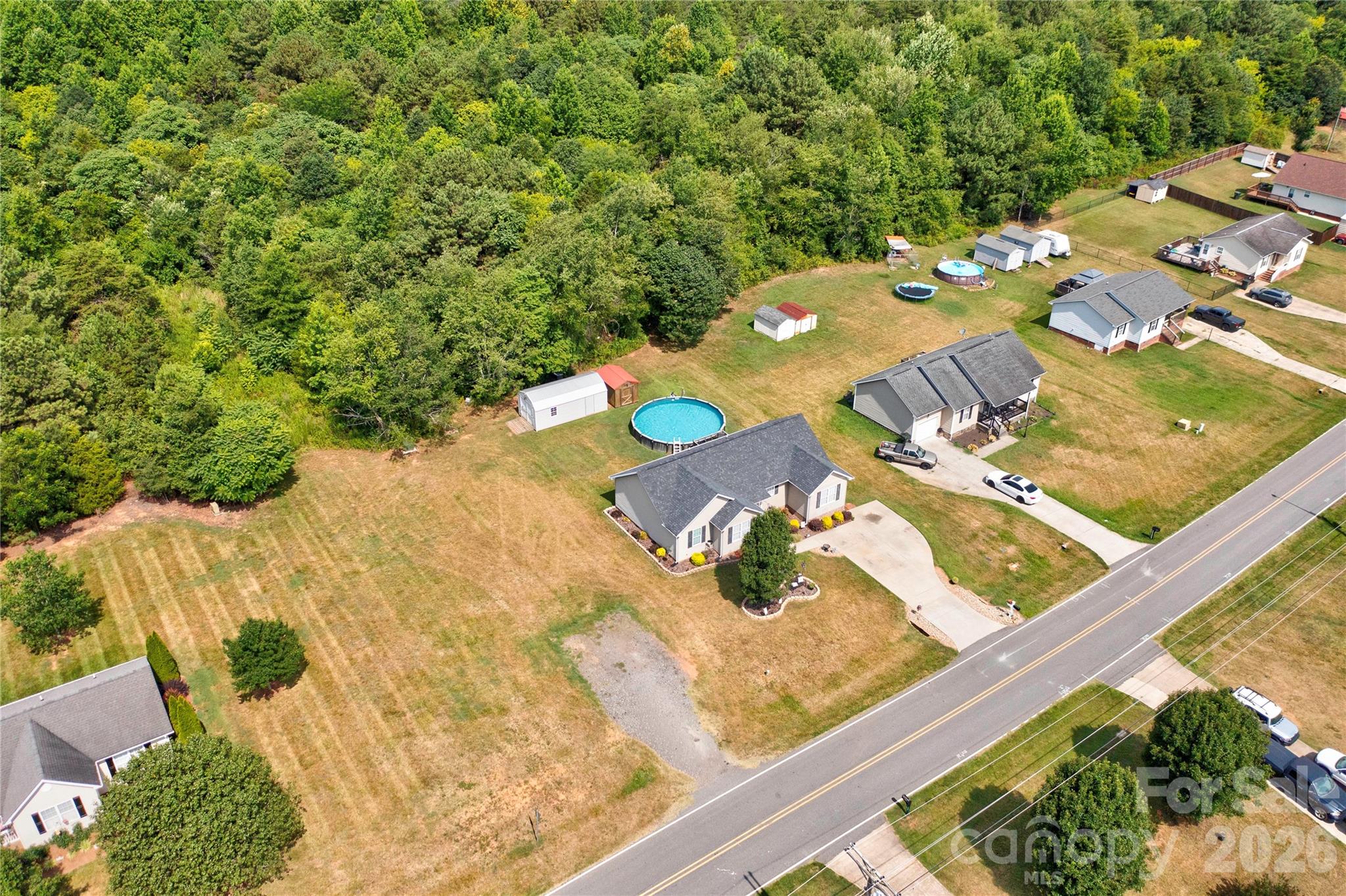 main property photo 41