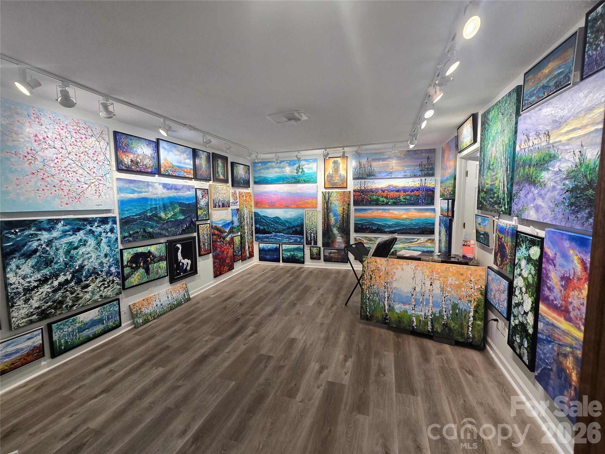 main property photo 30