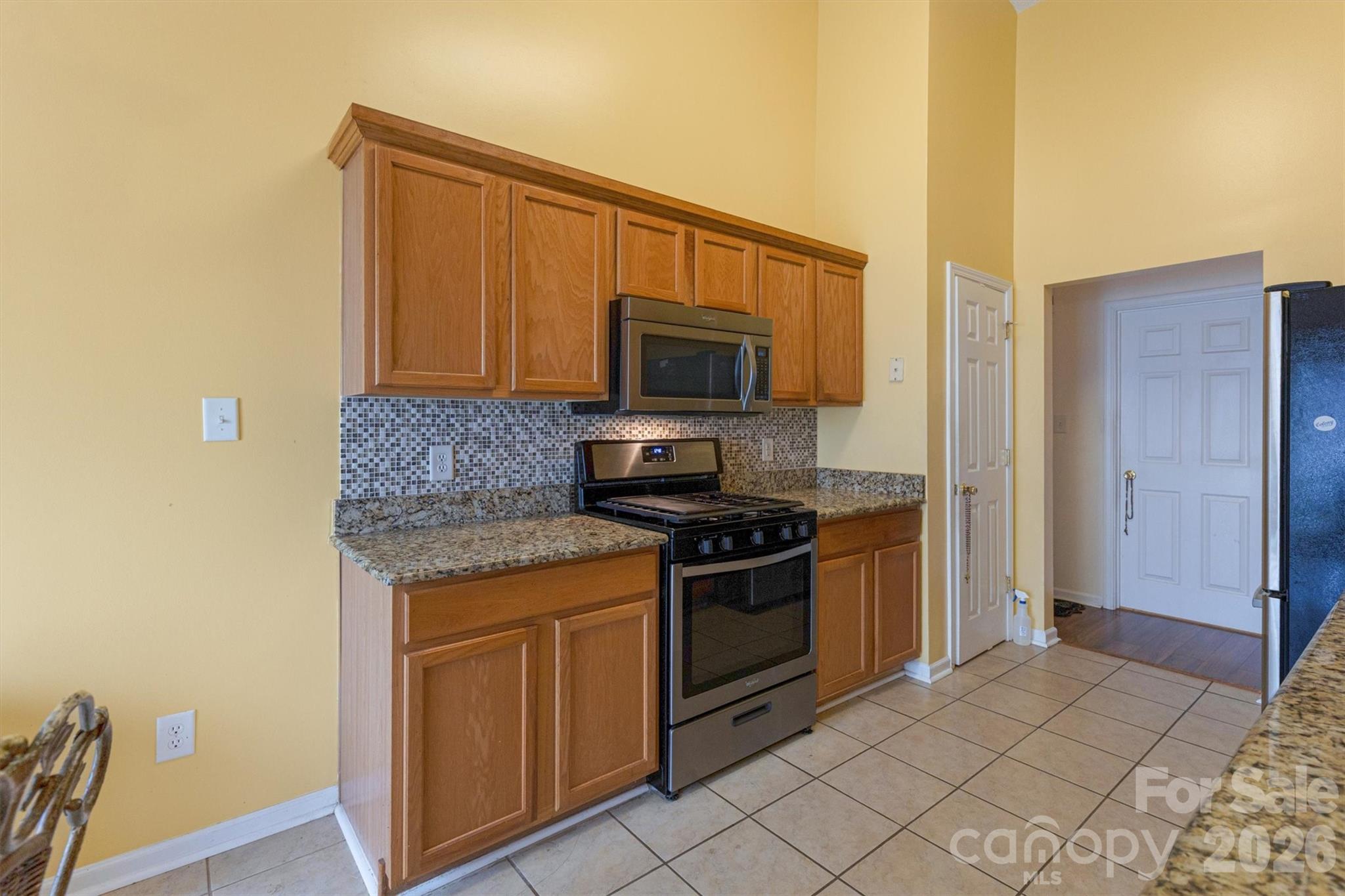 main property photo 18