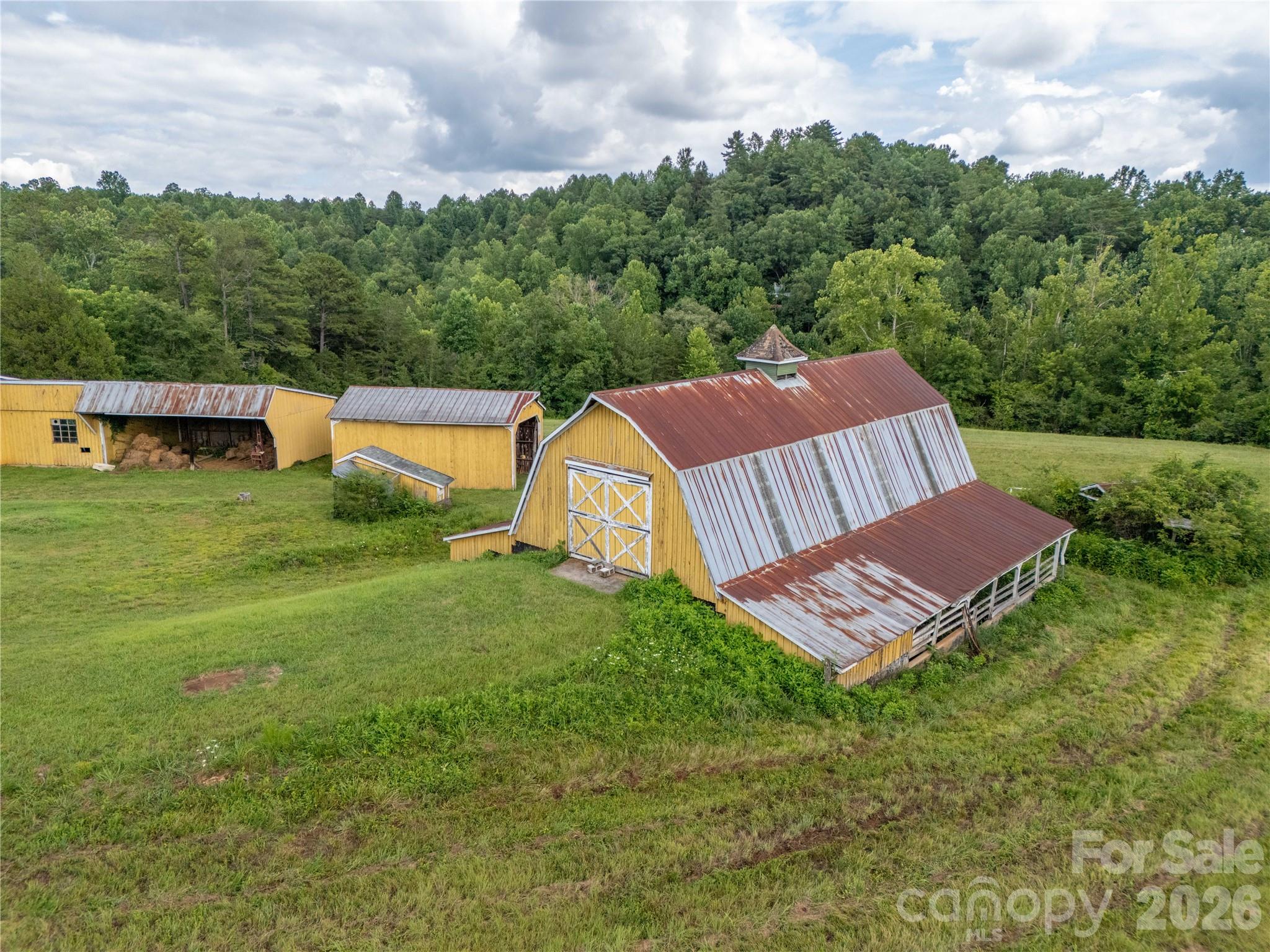 main property photo 11