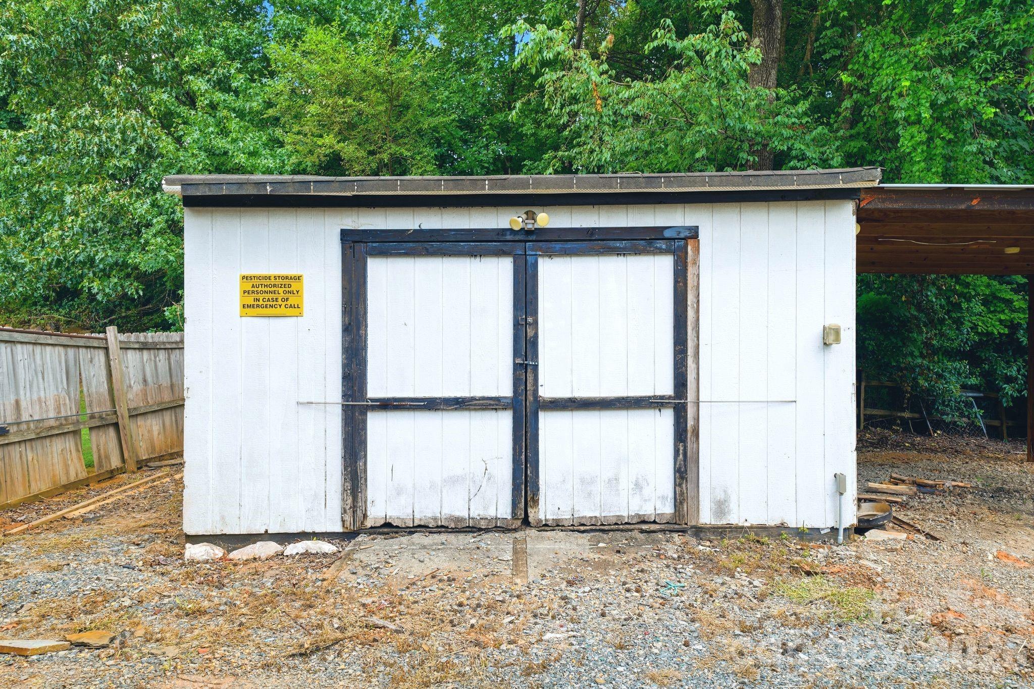 main property photo 41