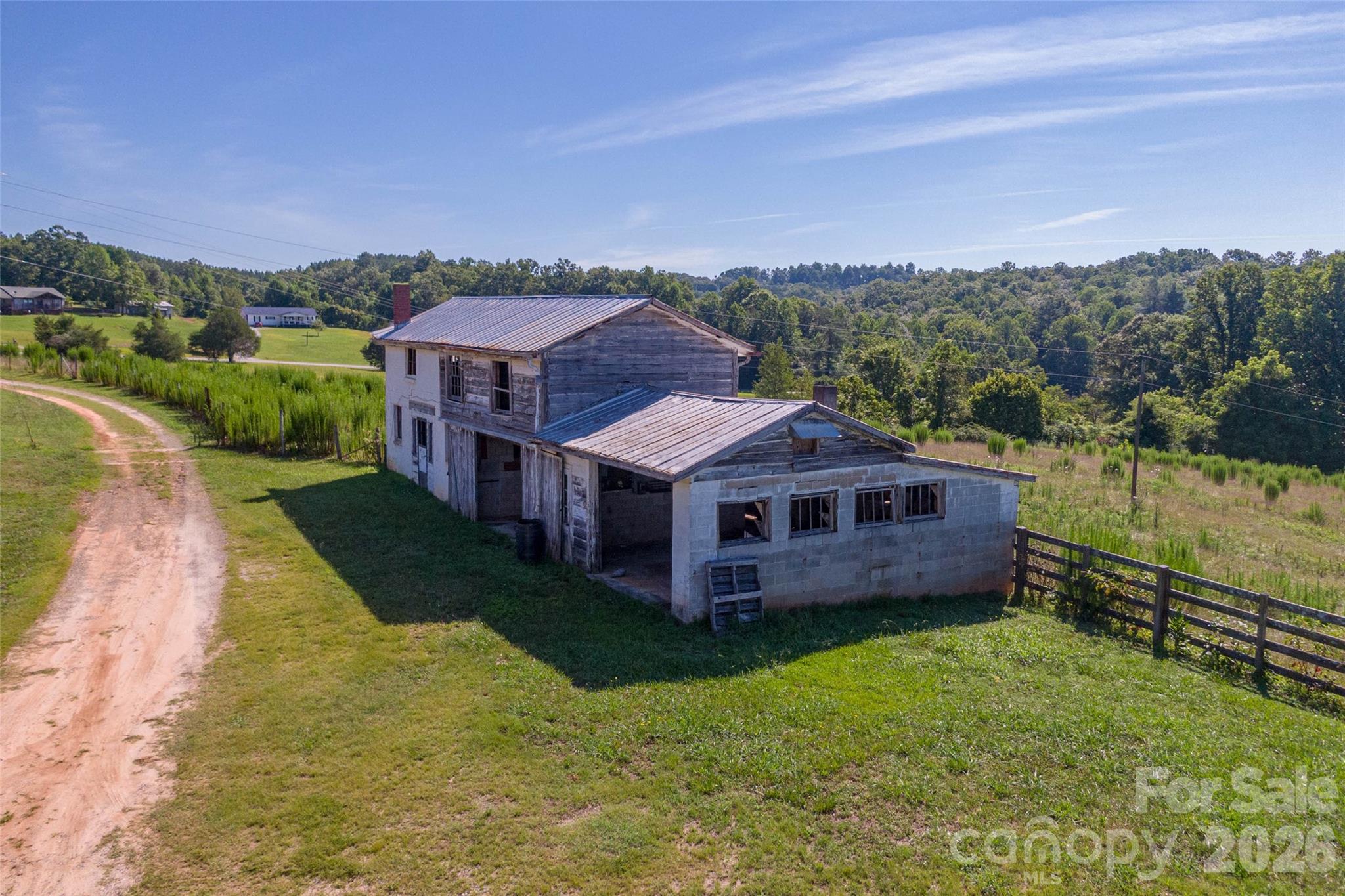 main property photo 13
