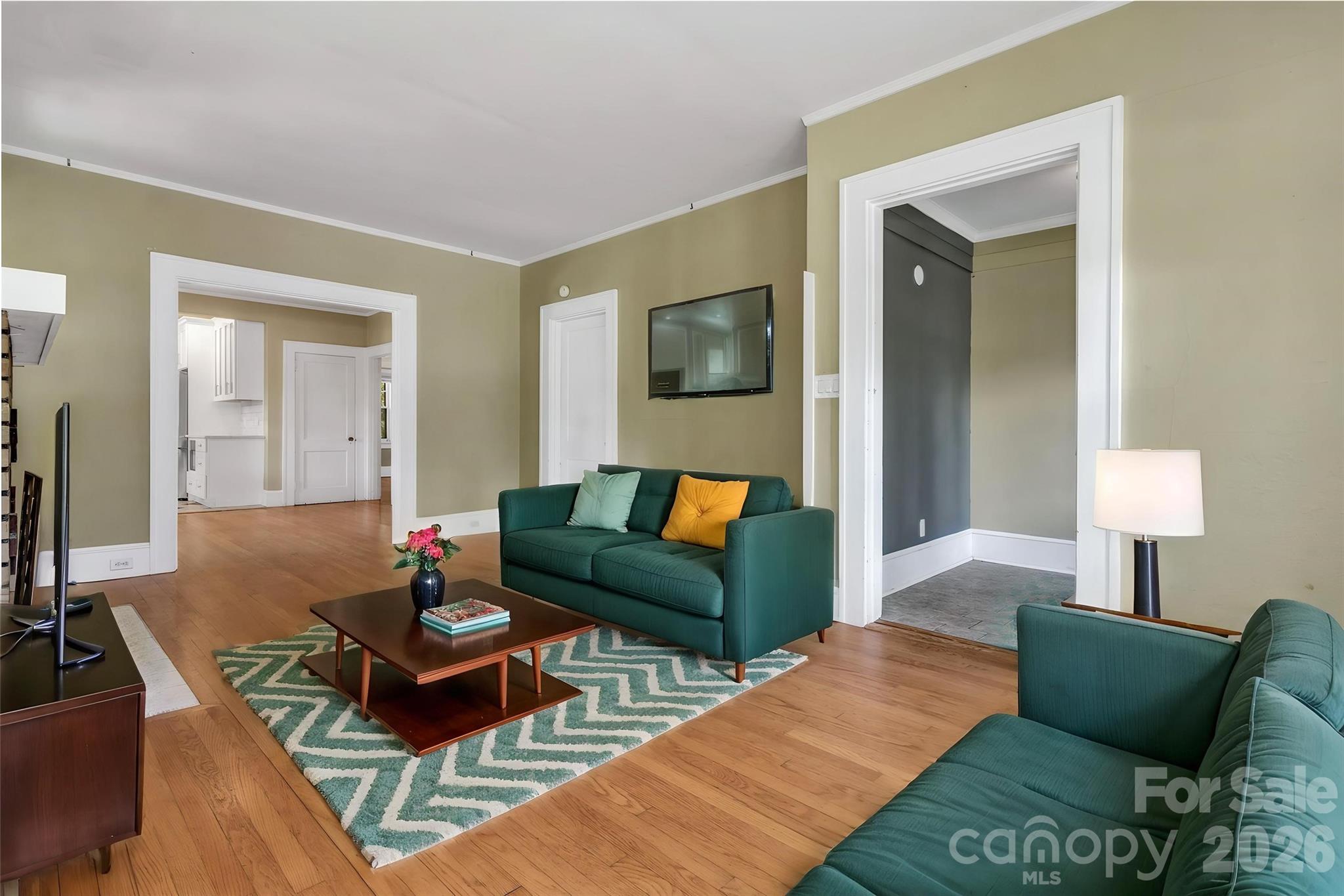 main property photo 5