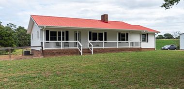 image of property with 3 Bed | 2 Bath | 1,810 Sqft