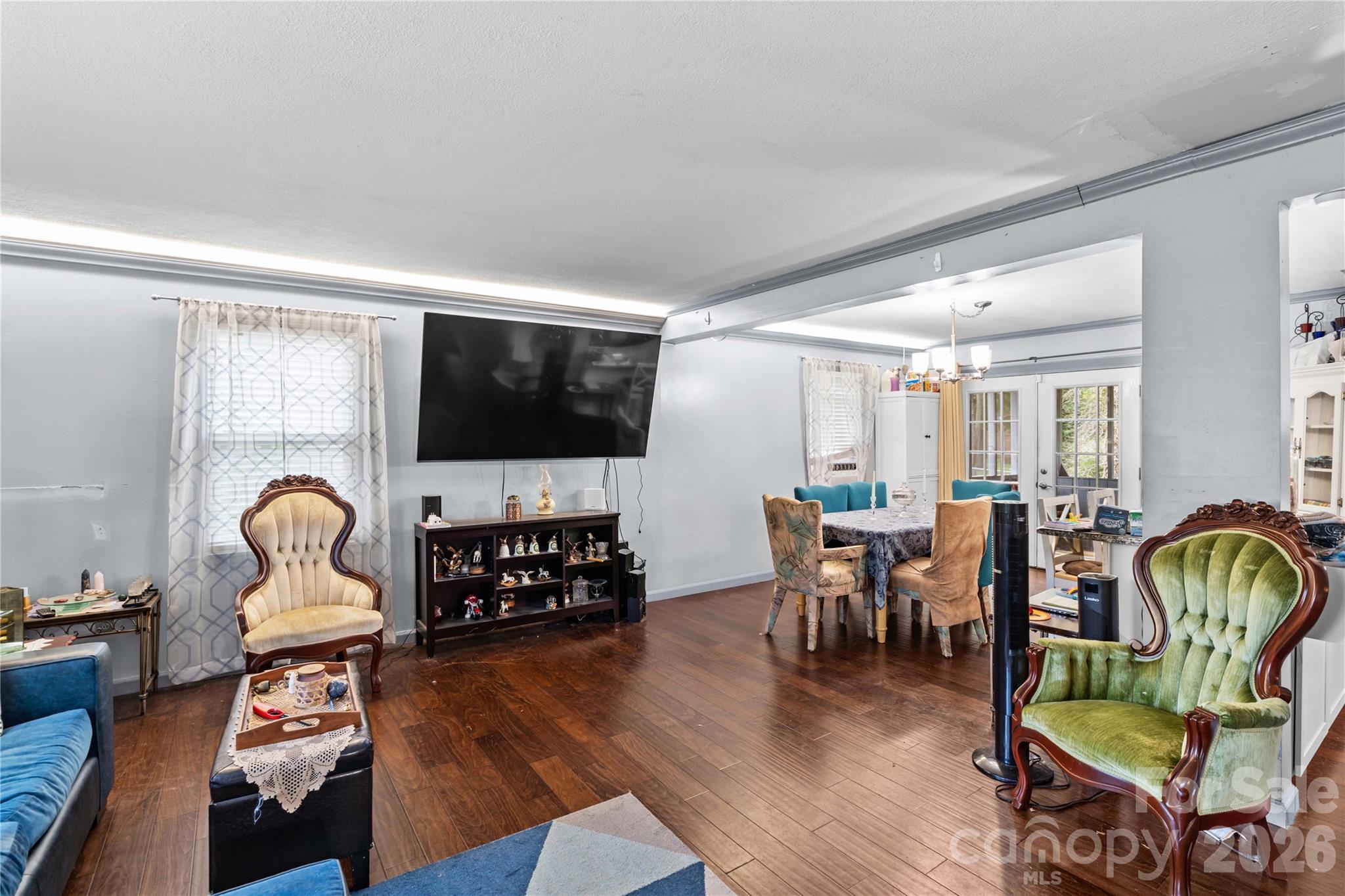 main property photo 13