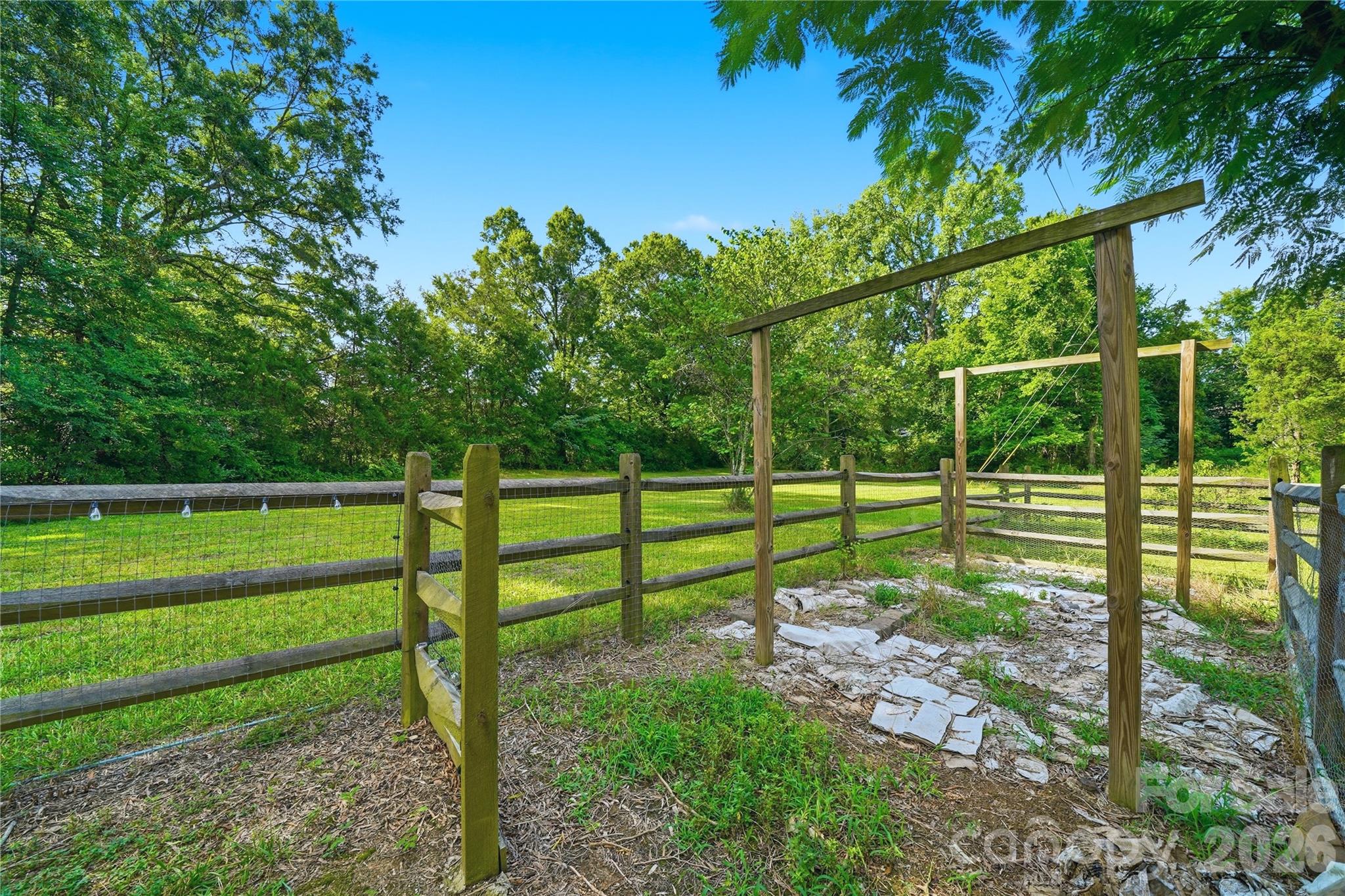 main property photo 31