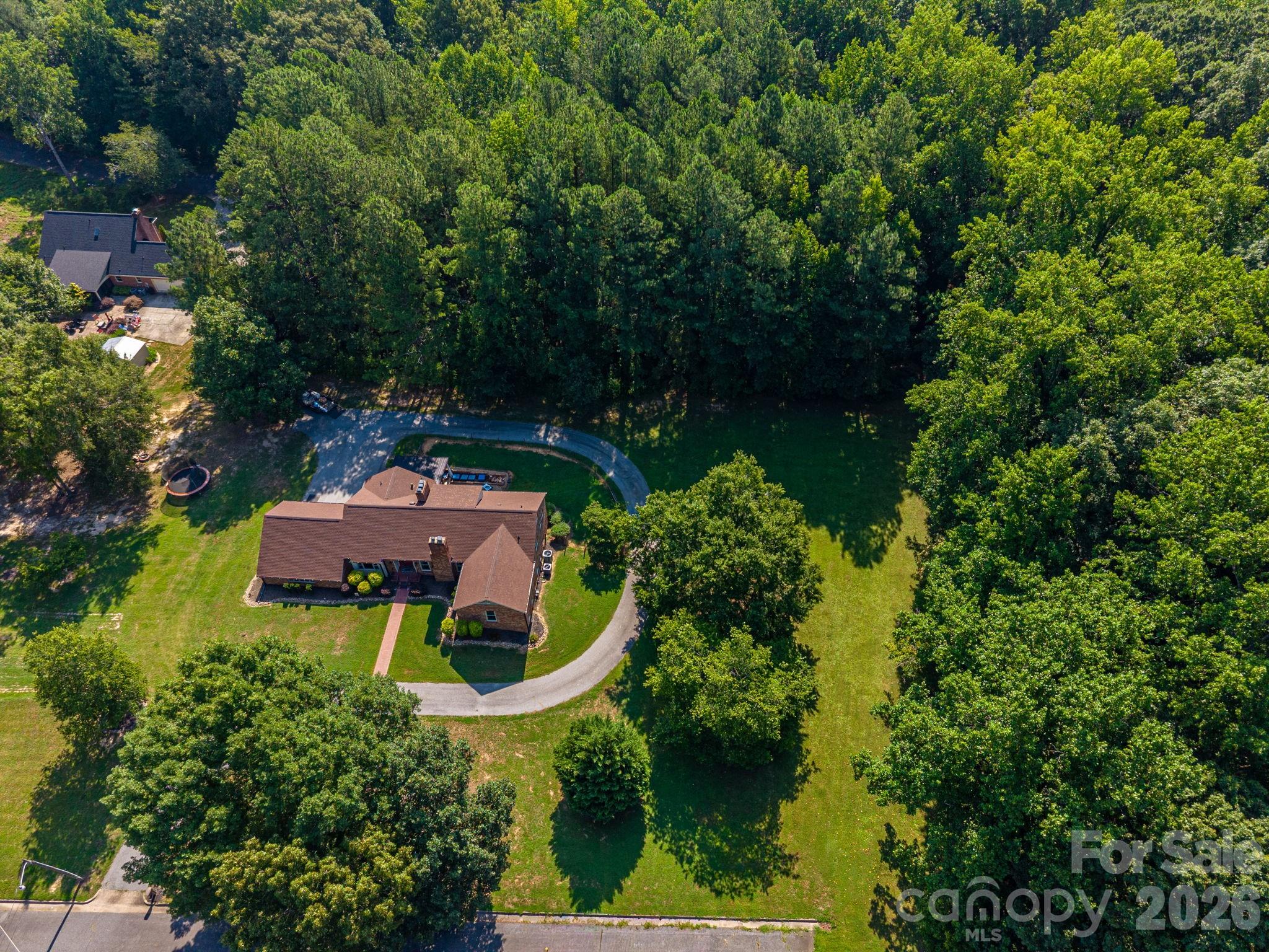 main property photo 3