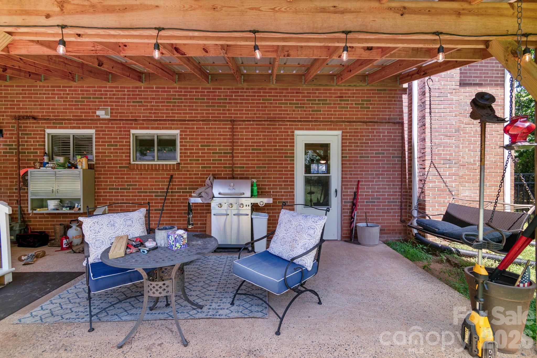main property photo 41