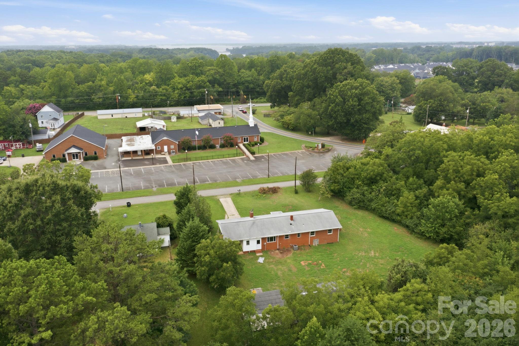 main property photo 32
