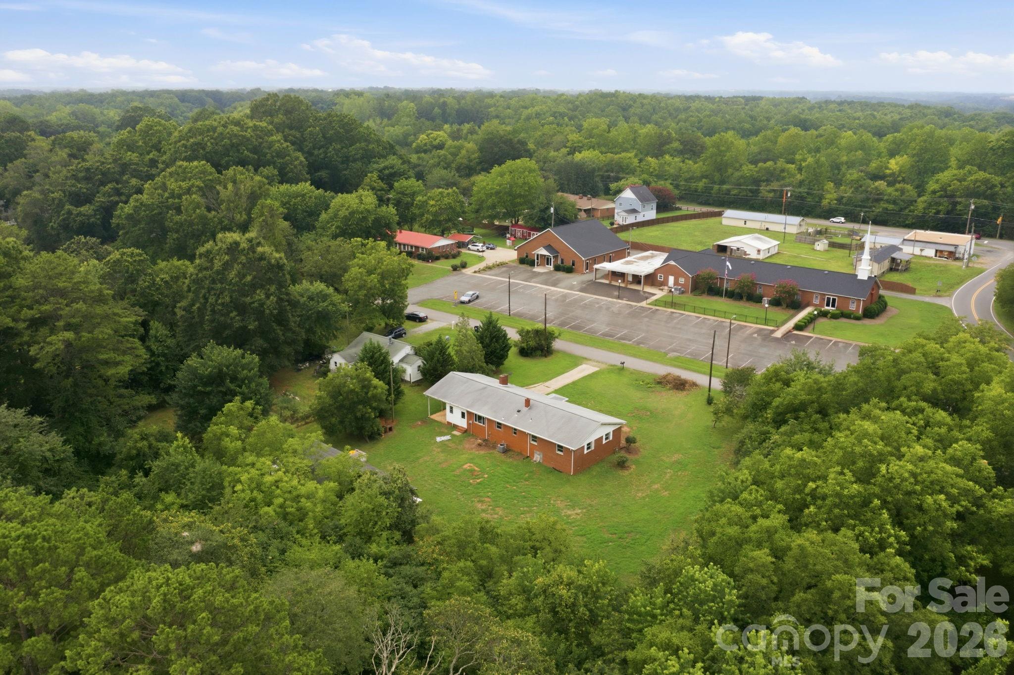 main property photo 33