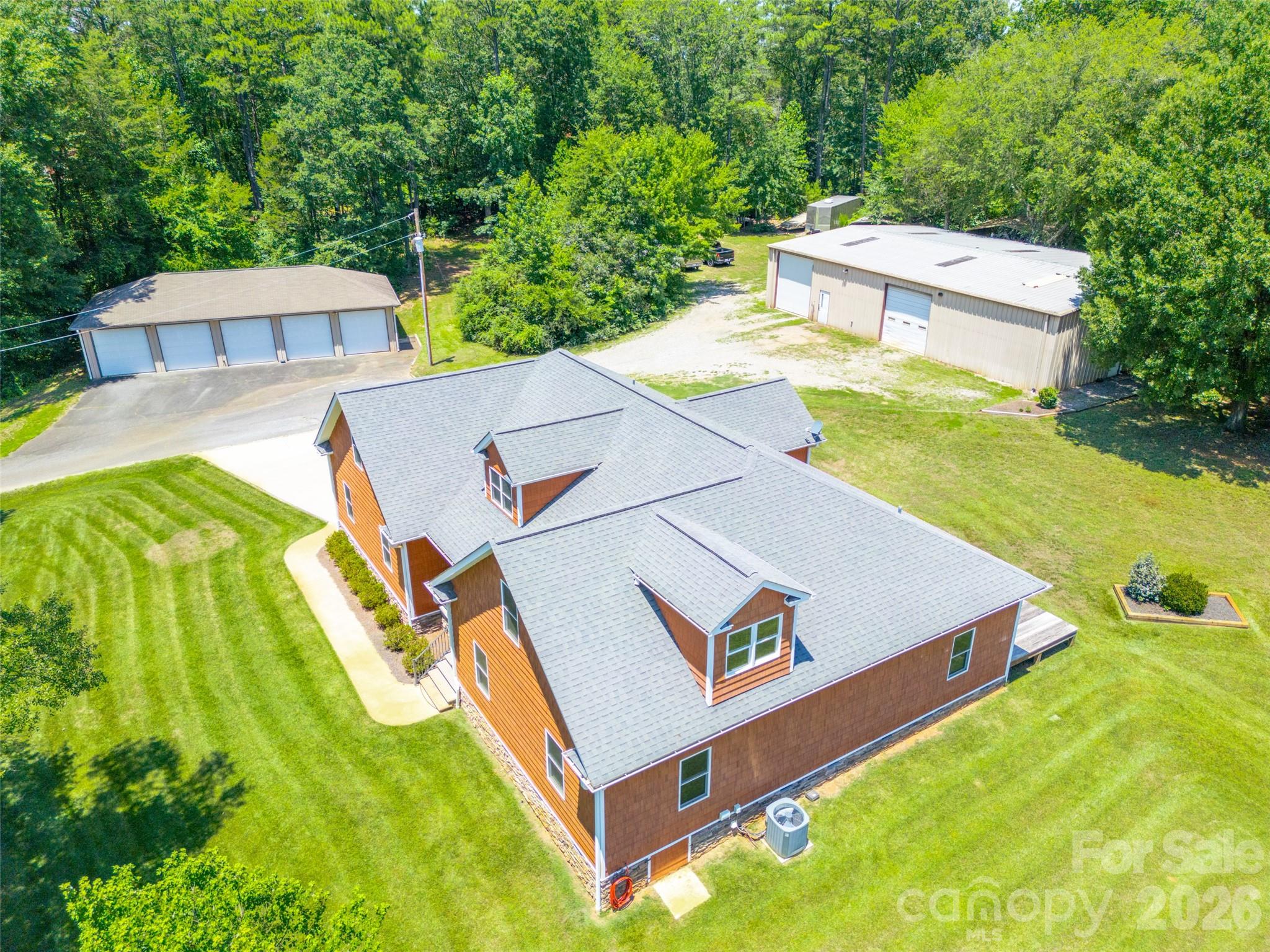 main property photo 24