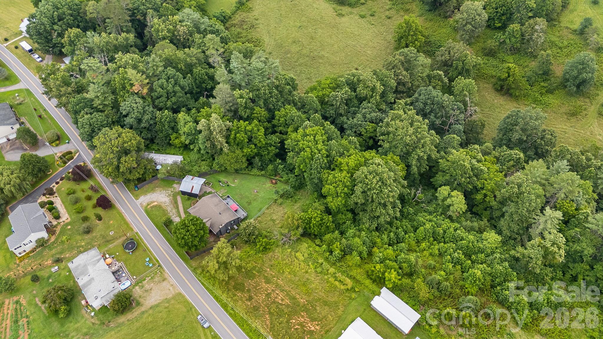 main property photo 10