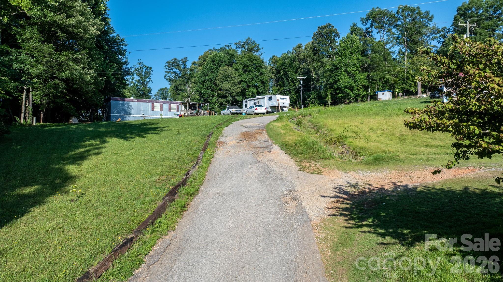 main property photo 6