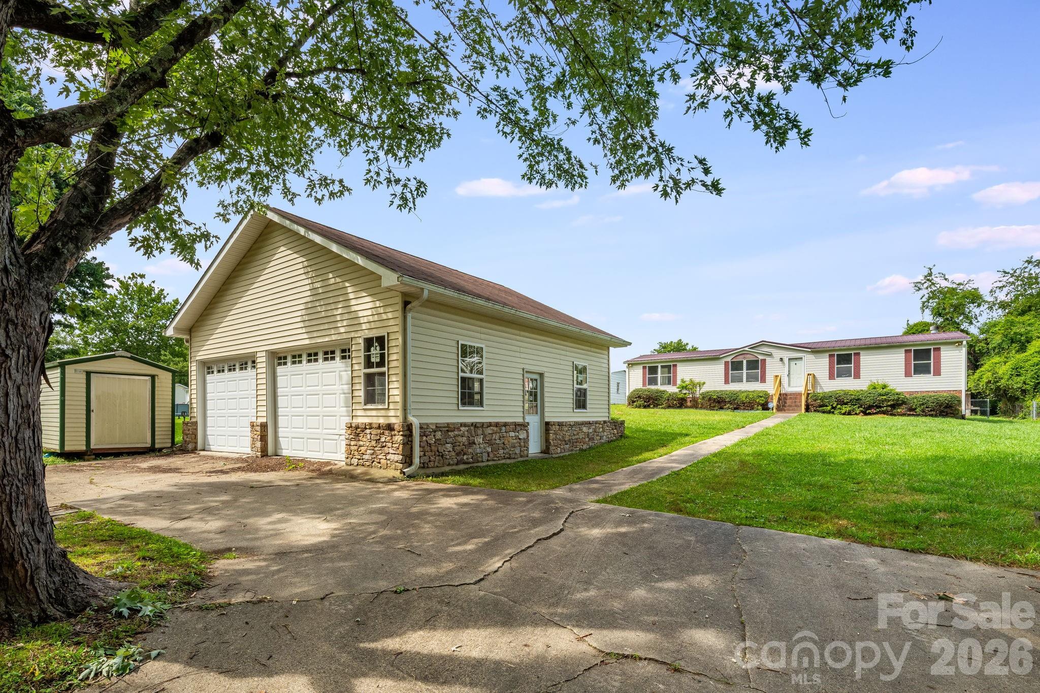 main property photo 27