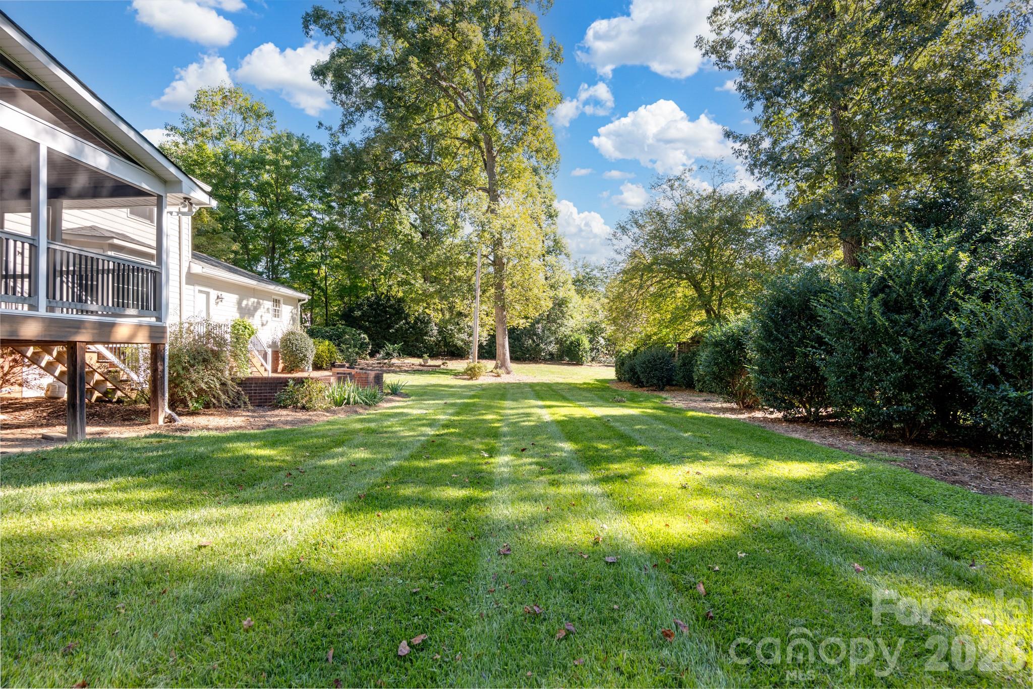 main property photo 32