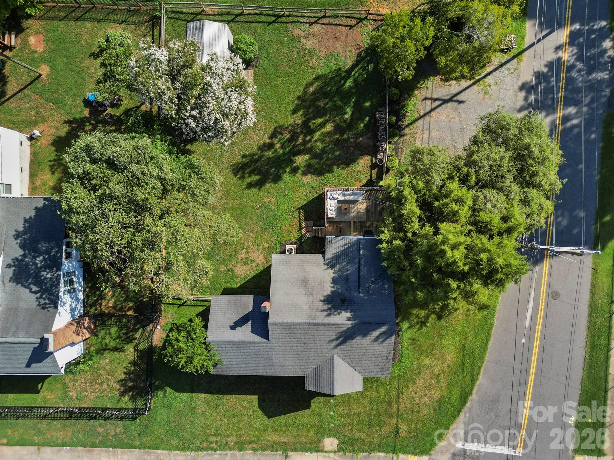 main property photo 32