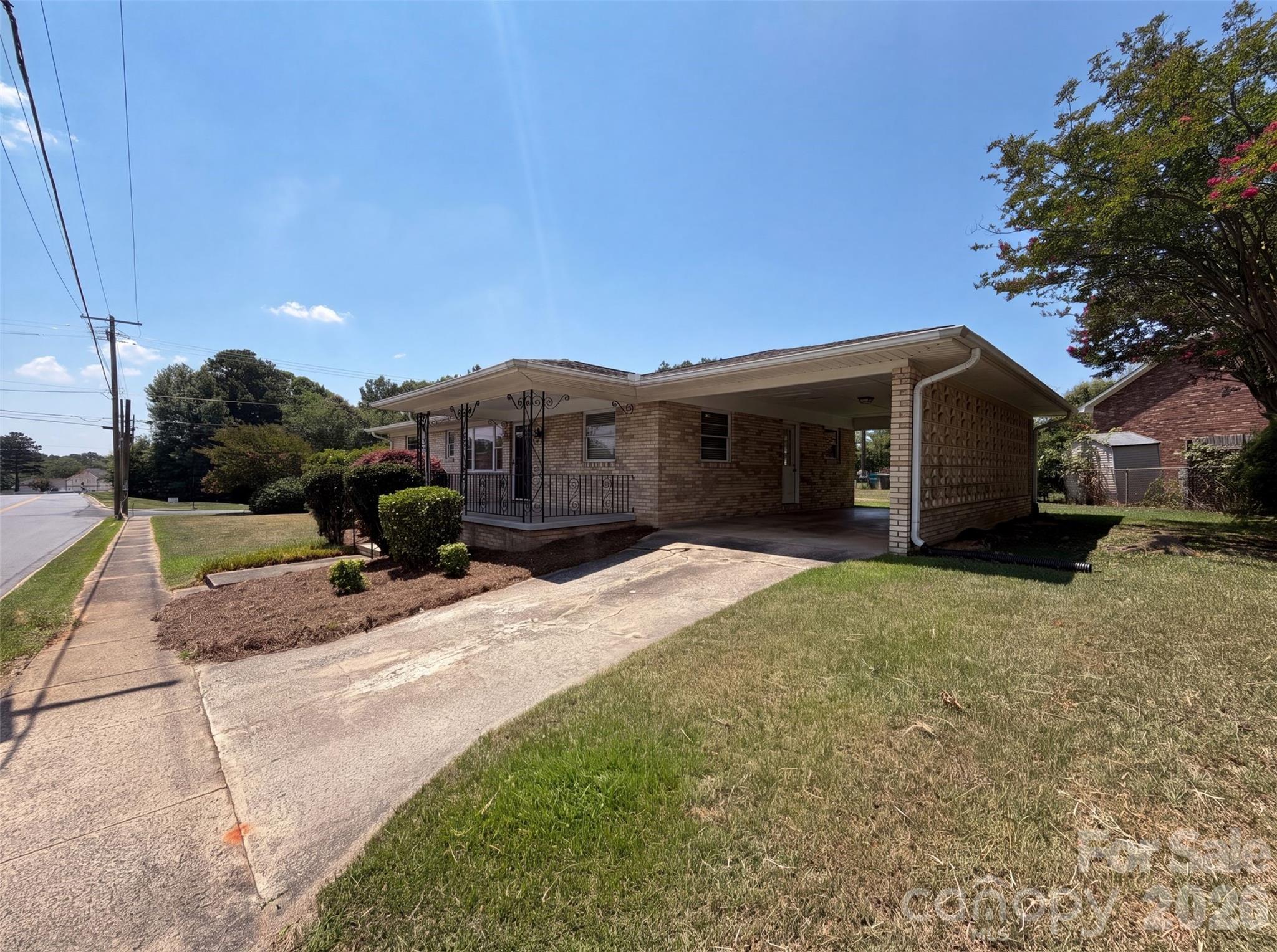main property photo 14