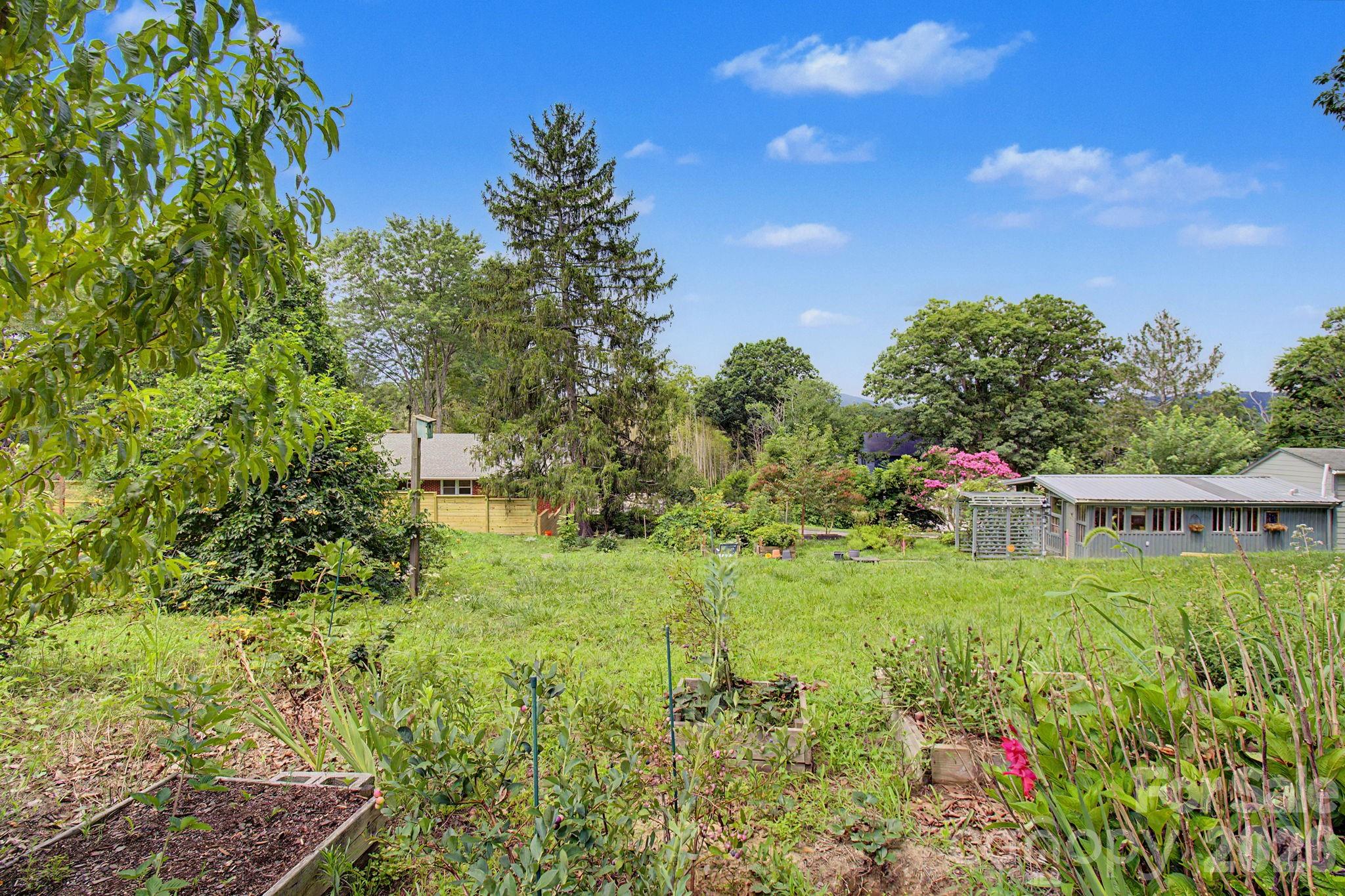 main property photo 38