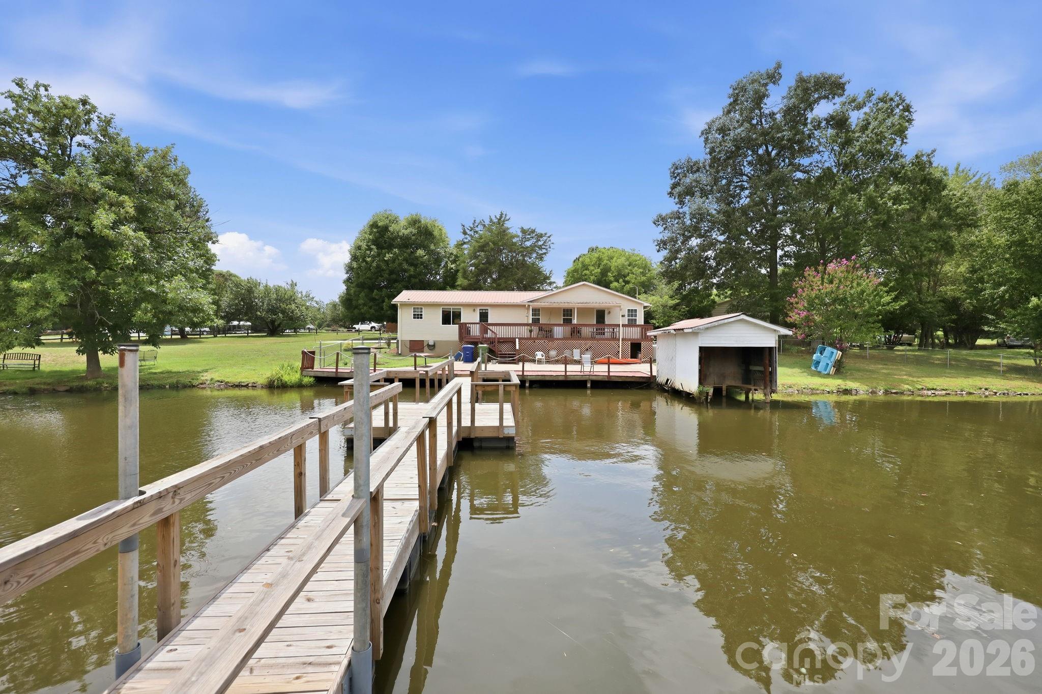 main property photo 25