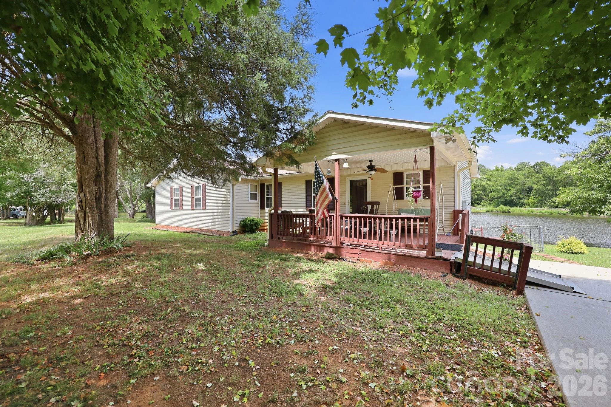 main property photo 41