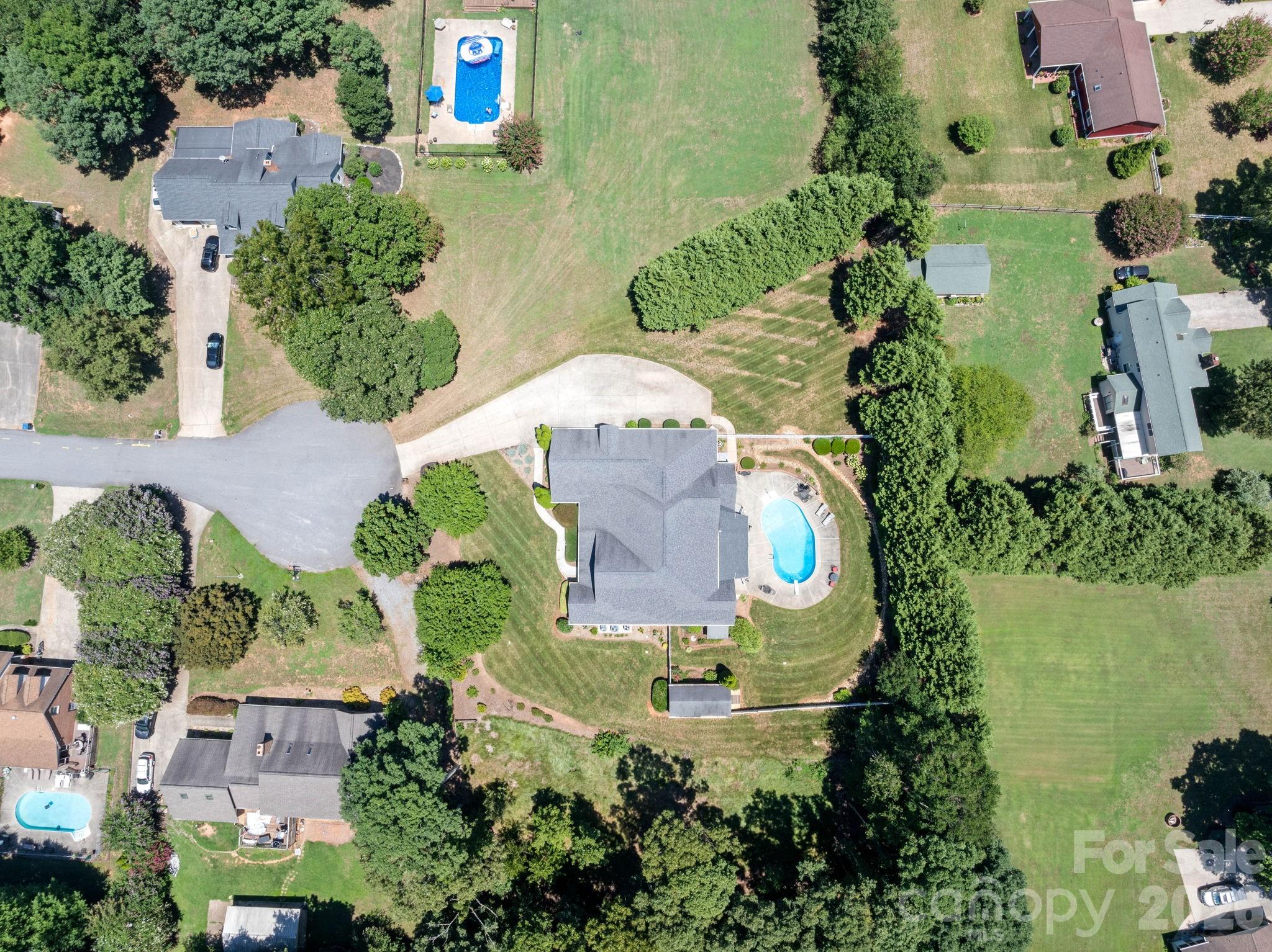 main property photo 41