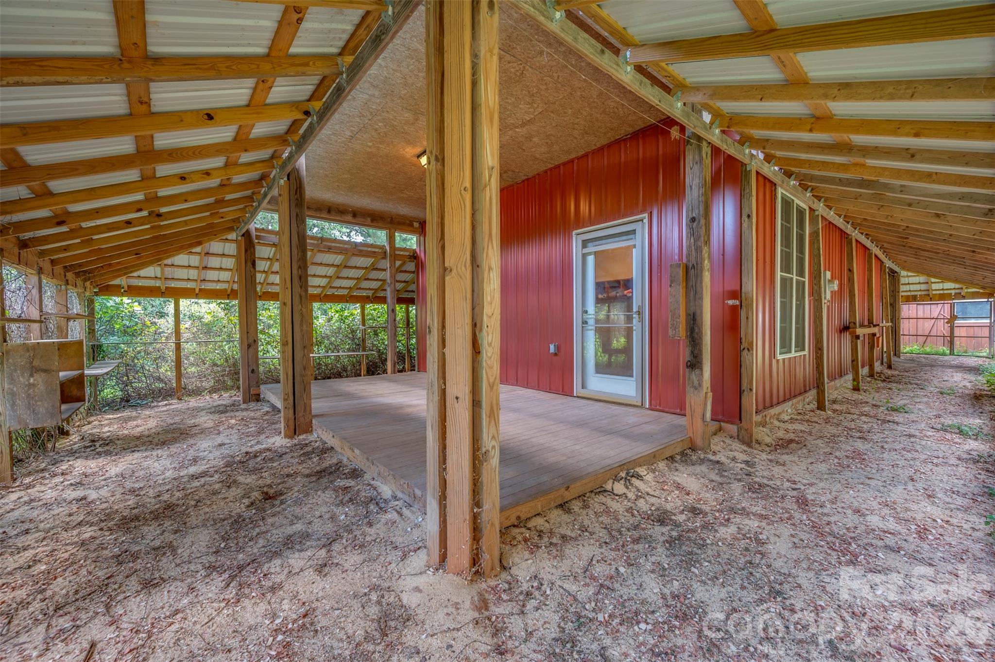 main property photo 16