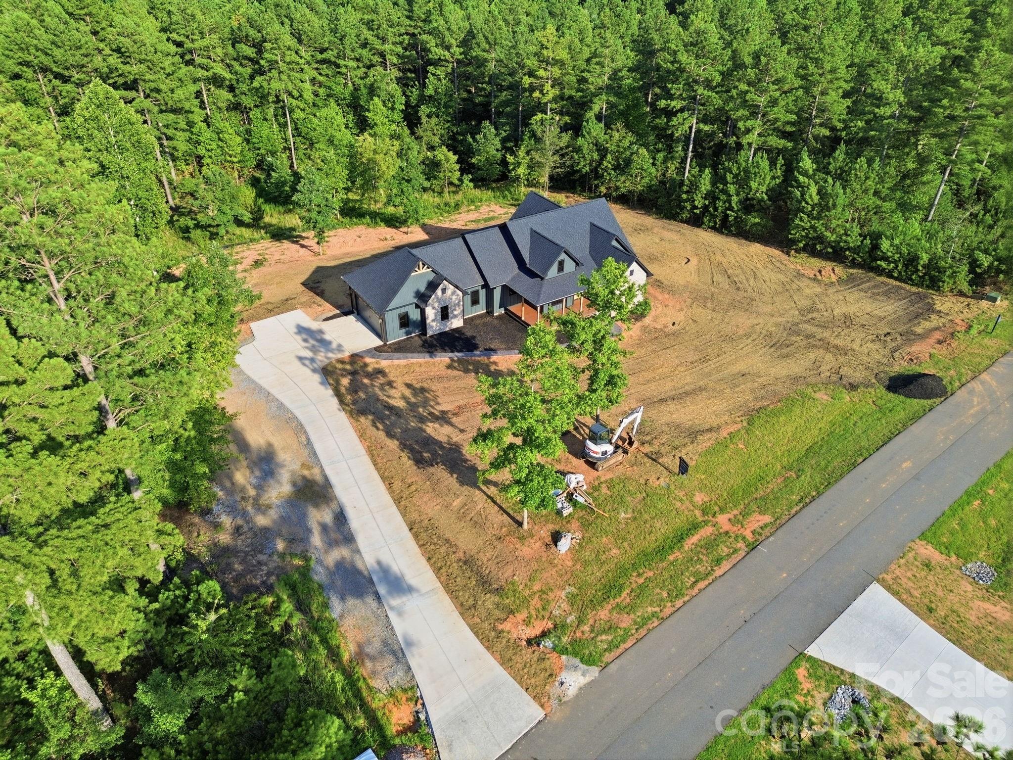 main property photo 20