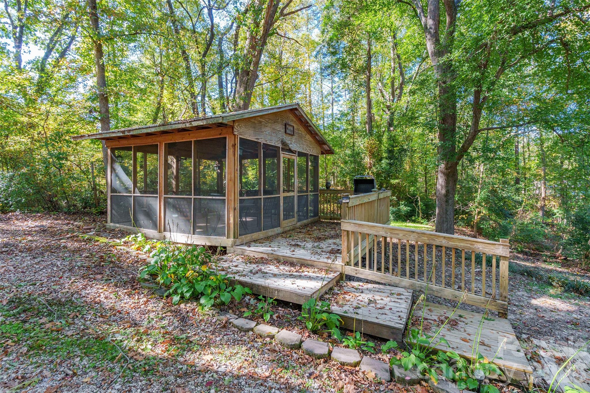 main property photo 39