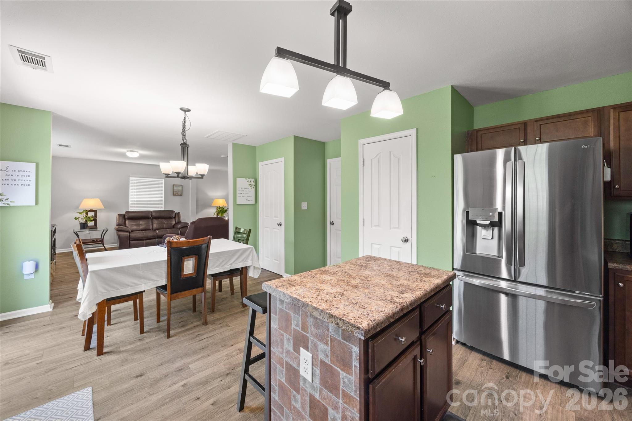 main property photo 13