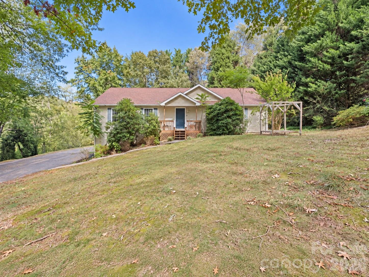main property photo 16
