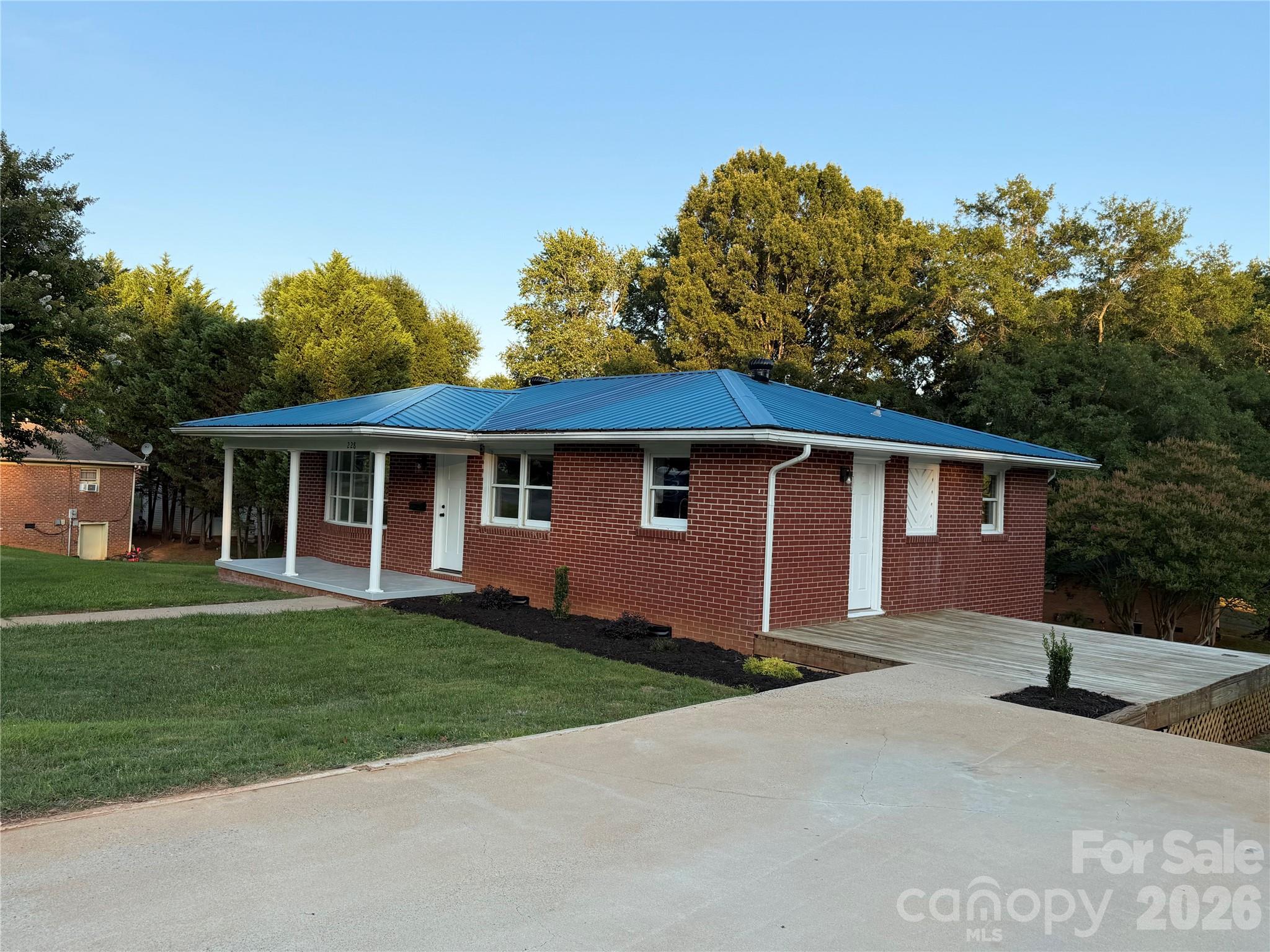 main property photo 2