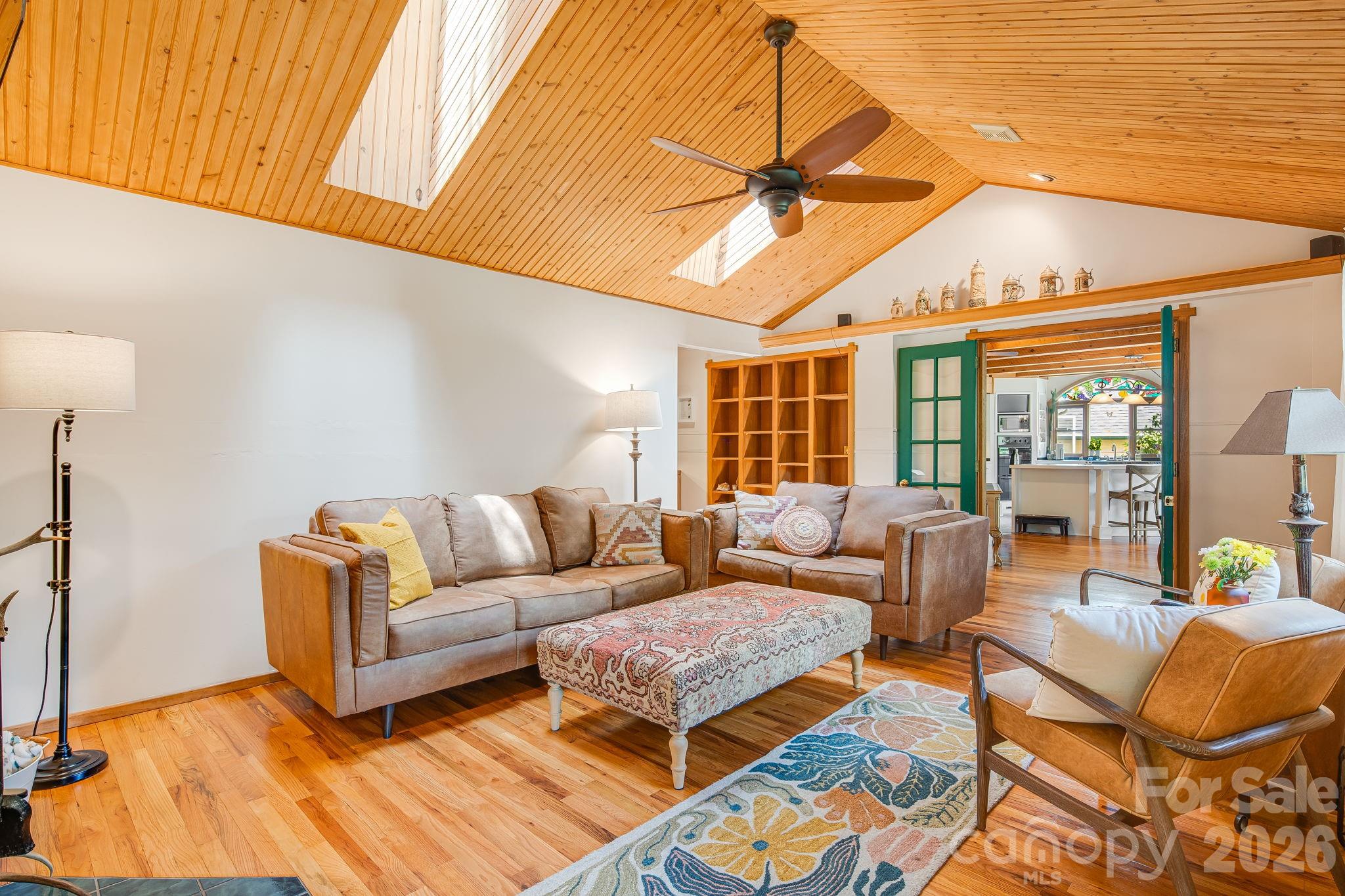 main property photo 14