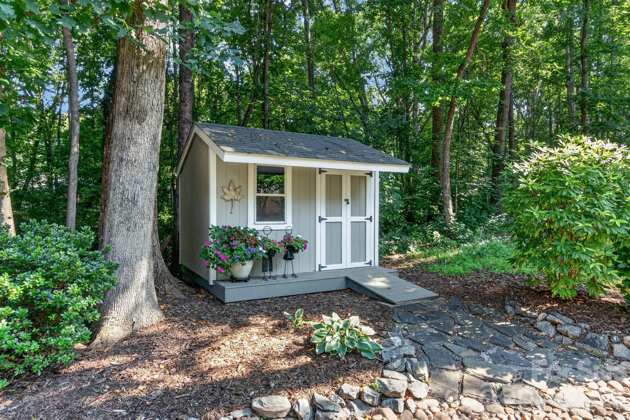 main property photo 46